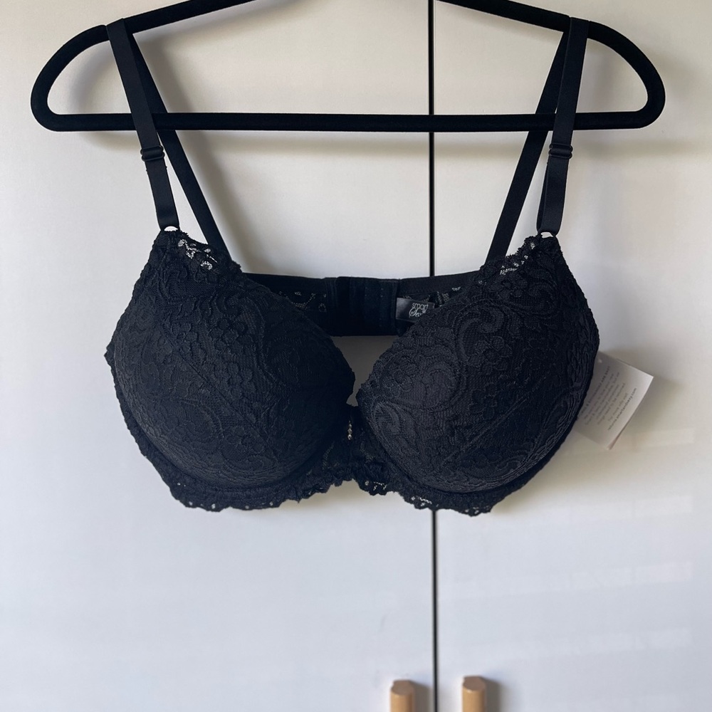 Smart & Sexy‎ Black Lace Bra NWT